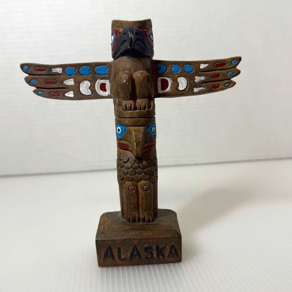 Vtg Alaska Totem Pole‎ Hand Painted Resin Sculpture Figurine 7" Tribal Souvenir